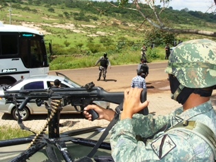 OCHO SICARIOS Y DOS FEDERALES MUERTOS, SALDO DE ENFRENTAMIENTO EN VILLANUEVA