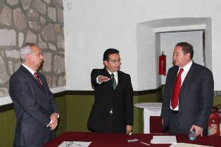 INVESTIGAN A DOS SUJETOS SORPRENDIDOS EN PODER DE UN ARMA DE FUEGO, CARGADORES, CARTUCHOS Y ROPA TIPO MILITAR