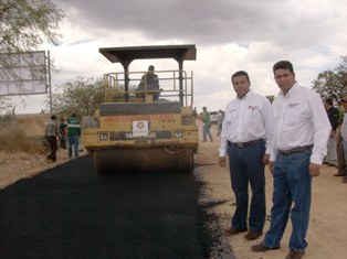 PAVIMENTA LA JEC EL CAMINO AURAS-SANTA RITA EN CALERA