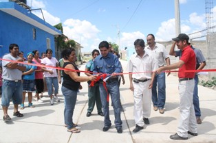 Entregan Pavimentaciones de Más de mil 900 m2 con Concreto Hidráulico