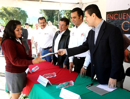REFRENDA MAR SU COMPROMISO DE CONSTRUIR UNA SOCIEDAD MÁS SANA Y EN ARMONÍA