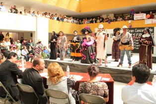 CON CONCURSO DE DISFRACES, FESTEJAN EL DÍA DE MUERTO EN GUADALUPE