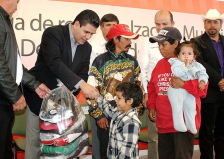 ENTREGA MIGUEL ALONSO APOYOS PARA COMUNIDADES AFECTADAS POR FRÍO