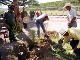 INAUGURAN PARQUE FAMILIAR