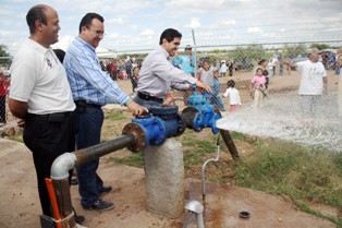 Se Entregó Oficialmente el Sistema de Agua Potable en la Col. Progreso