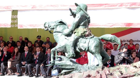 PRESENCIA GOBERNADOR LA CI EDICIÓN DEL DESFILE DEL 20 DE NOVIEMBRE