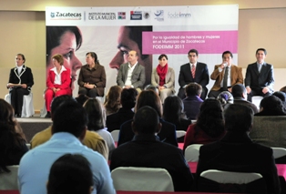 DONA AYUNTAMIENTO ARBOLES EN EL DÍA MUNDIAL DEL MEDIO AMBIENTE