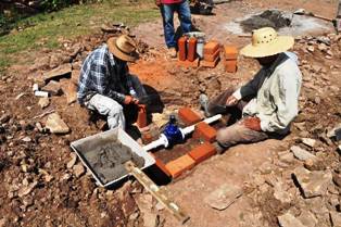 ALCALDE INAUGURA RED DE AGUA POTABLE EN EL ROMERILLO DEL SUR