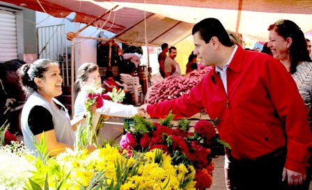 RECORRE MAR TIANGUIS DE DÍA DE MUERTOS, EN TRES CRUCES
