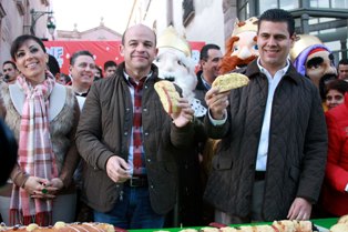 CONCLUYE MUNICIPIO Y DIF ENTREGA DE JUGUETES Y DULCES ENTRE NIÑEZ GUADALUPENSE