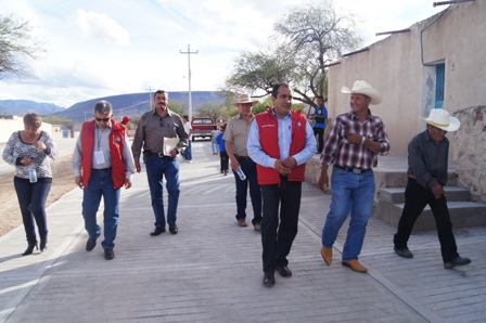 INAUGURA JORGE TORRES OBRA DE PAVIMENTACIÓN EN LA COMUNIDAD LOS TANQUES