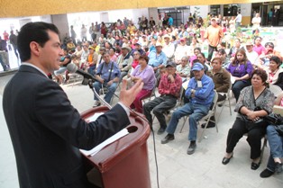 REALIZAN PONENCIA “OPORTUNIDADES DE NEGOCIO EN PERÚ”