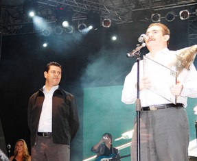 DESPIDE MAR, CON LA BANDA DEL ESTADO, A MONSEÑOR CARLOS CABRERO