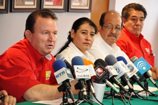 Acusaciones y descalificaciones al PRI, signo de desesperación de la oposición: JCLM