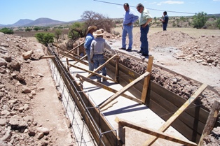 ALCALDE SUPERVISA OBRAS