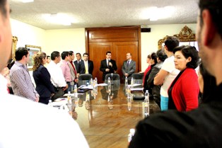 PRESIDE ALCALDE SESIÓN ITINERANTE DE CABILDO  EN LA COLONIA INDUSTRIAL