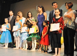 CON MUESTRA DE DANZA CONTRIBUYE DIF GUADALUPE EN ATENCIÓN DE NIÑOS CON CÁNCER