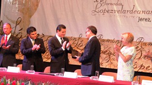 ENCABEZA MAR CEREMONIA DE PREMIACIÓN DE POESÍA “RAMÓN LÓPEZ VELARDE”