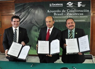 FIRMA ARR ACUERDO DE COOPERACIÓN EDUCATIVA CON PARANÁ, BRASIL