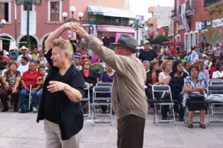 ÉXITO TOTAL EL MIÉRCOLES DE DANZÓN.