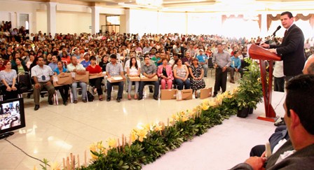 ENTREGA MAR APOYOS DEL FIDEICOMISO TECNOLOGÍAS DE LA EDUCACIÓN