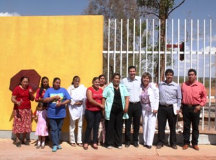 ENTREGA MUNICIPIO CASA DE SALUD Y CERCO PERIMETRAL EDUCATIVO EN COMUNIDAD DE LOS RANCHEROS