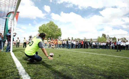 INAUGURA MAR CANCHAS EMPASTADAS EN UNIDAD DEPORTIVA NORTE