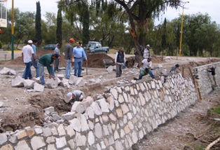 ALCALDE SUPERVISA OBRAS EN ATOTONILCO