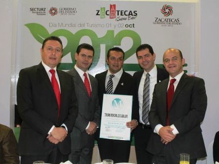 RECIBE TURISMO DE GUADALUPE DISTINTIVO 