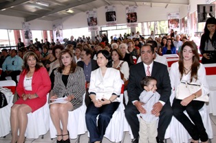 RECONOCE AYUNTAMIENTO A DOCENTES JUBILADOS