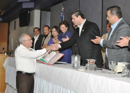 ENTREGA MUNICIPIO MATERIAL PARA INFRAESTRUCTURA EDUCATIVA Y NUEVA