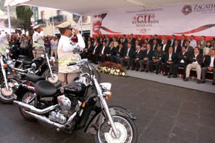 RECORRE MAR VERBENA POPULAR Y PREMIA CONCURSO DE CARROS ALEGÓRICOS
