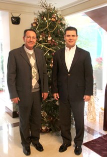DESEAN MAR Y OBISPO FELICES FIESTAS A LOS ZACATECANOS