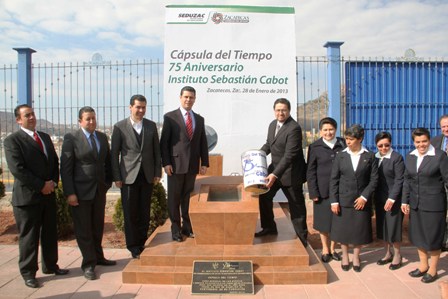 DEPOSITA MAR CÁPSULA DEL TIEMPO EN EL MARCO DEL 75 ANIVERSARIO DEL INSTITUTO SEBASTIÁN CABOT