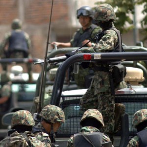 BENJAMÍN MEDRANO SE REÚNE CON LÍDERES OBREROS Y SOCIALES EN FRESNILLO