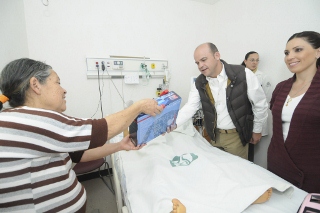 VISITA ARR A NIÑOS DE ONCOPEDIATRÍA DEL HOSPITAL GENERAL