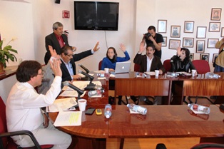 PIDEN  EL NO DECOMISO DE VEHÍCULOS EXTRANJEROS
