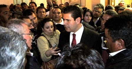 ES MAR TESTIGO DE HONOR EN CEREMONIA DE MATRIMONIOS COLECTIVOS