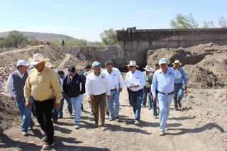 DAN CONTINUIDAD A LA CREACIÓN DE INFRAESTRUCTURA HIDRÁULICA PARA LA COSECHA DE AGUA