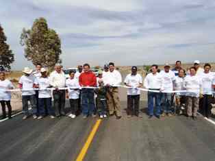 ENTREGAN GODEZAC Y MUNICIPIO DE CALERA OBRAS DE PAVIMENTACIÓN EN PALMA DELGADITA Y RÍO FRÍO