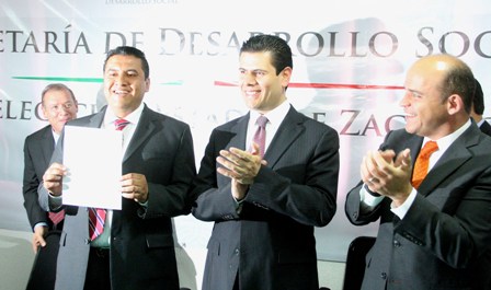 ENCABEZA MAR CEREMONIA DE NOMBRAMIENTO DEL NUEVO DELEGADO DE SEDESOL
