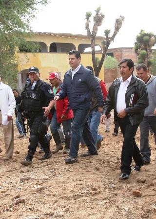 TRABAJO Y COMPROMISO HAN COLOCADO A CARLOS PEÑA EN LA PREFERENCIA DE LOS ZACATECANOS