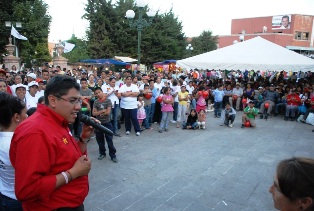 GRAN ACEPTACIÓN DE FRESNILLENSES EN KERMÉS FAMILIAR