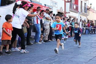 REALIZARÁN CARRERA 7K NOCTURNO EN EL PUEBLO MÁGICO DE SOMBRERETE