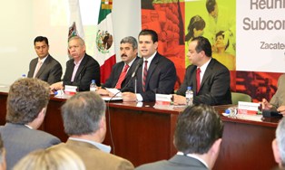 EL GOBERNADOR MIGUEL ALONSO HA CUMPLIDO EN EDUCACIÓN: ÁVILA ÁVILA