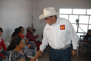 MEJORES CONDICIONES EN LAS COMUNIDADES:MUÑOZ MENA