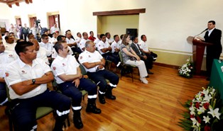 AUMENTA MAR SALARIO A ELEMENTOS DE PROTECCIÓN CIVIL Y BOMBEROS