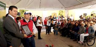 ENTREGA EL GOBERNADOR PREMIO ESTATAL DE LA JUVENTUD 2013