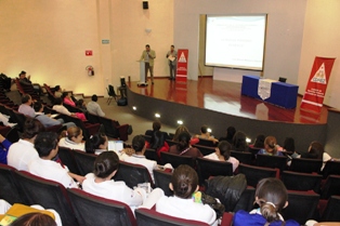 Capacita CEDHZ y CNDH a alumnos sobre la Trata de Personas