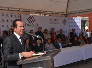 Entrega Benjamín Medrano implementos agrícolas a 396 productores